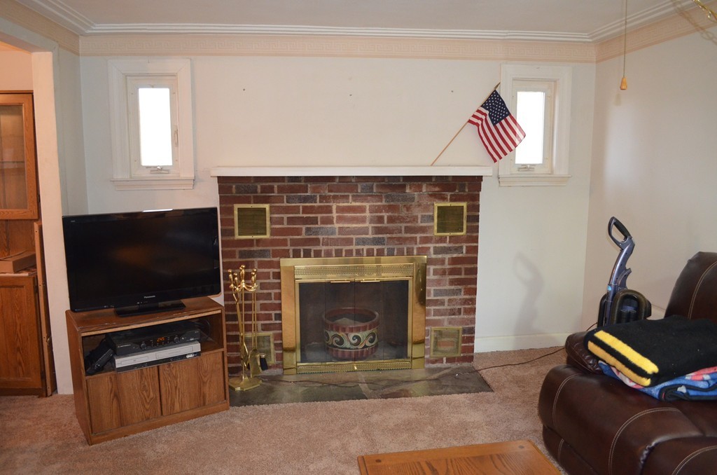 4 Dale Road Holbrook, MA 02343 - Photo 10 of 15