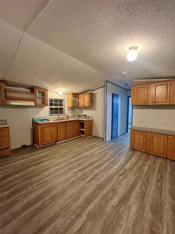 $1,200 | 2525 Oyster Creek Bend, Oyster Creek, TX 77541