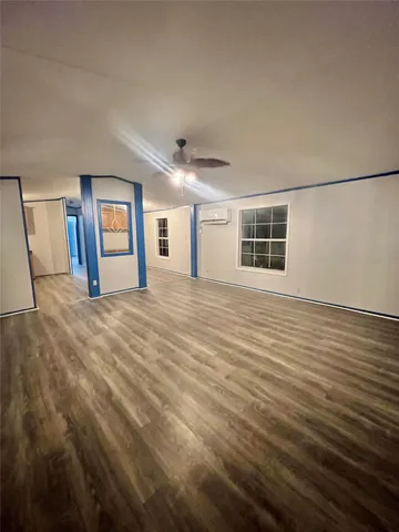 $1,200 | 2525 Oyster Creek Bend, Oyster Creek, TX 77541