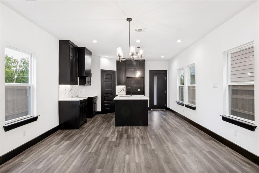 2420 Starks Avenue Dallas, TX 75215 - Photo 8 of 25