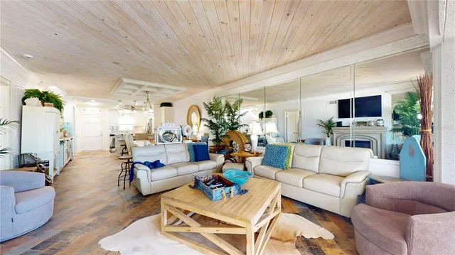 $4,800 | 4950 Gulf Boulevard, Unit 408, St. Pete Beach, FL 33706