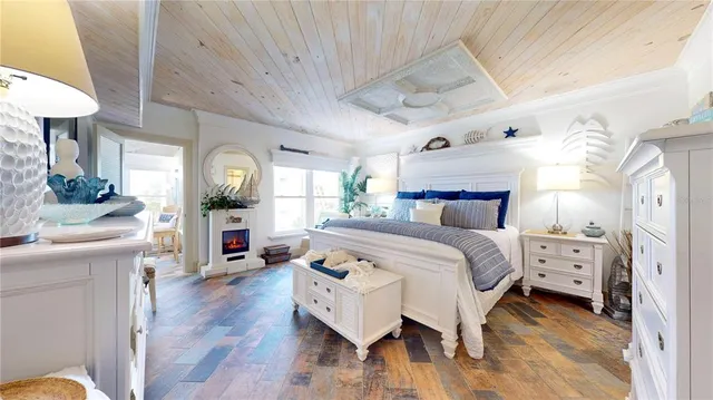 $4,800 | 4950 Gulf Boulevard, Unit 408, St. Pete Beach, FL 33706