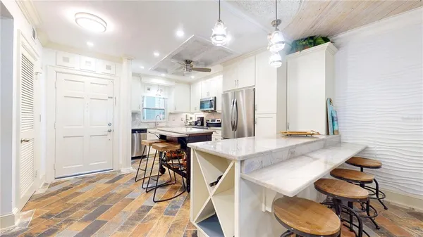 $4,800 | 4950 Gulf Boulevard, Unit 408, St. Pete Beach, FL 33706