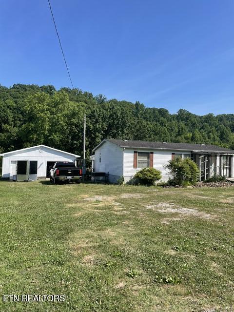 149 Sweetwater Road Philadelphia, TN 37846 - Photo 3 of 25 IMG_2310