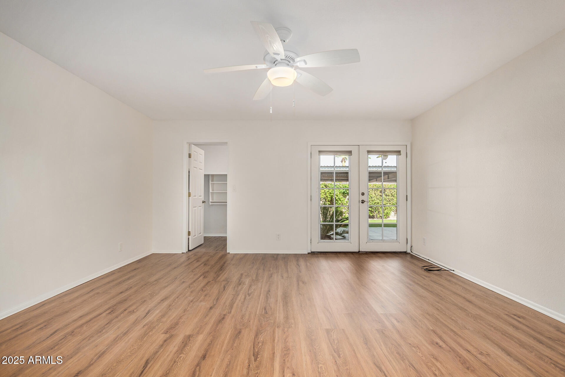 3738 East Montecito Avenue Phoenix, AZ 85018 - Photo 21 of 51 Primary Bedroom