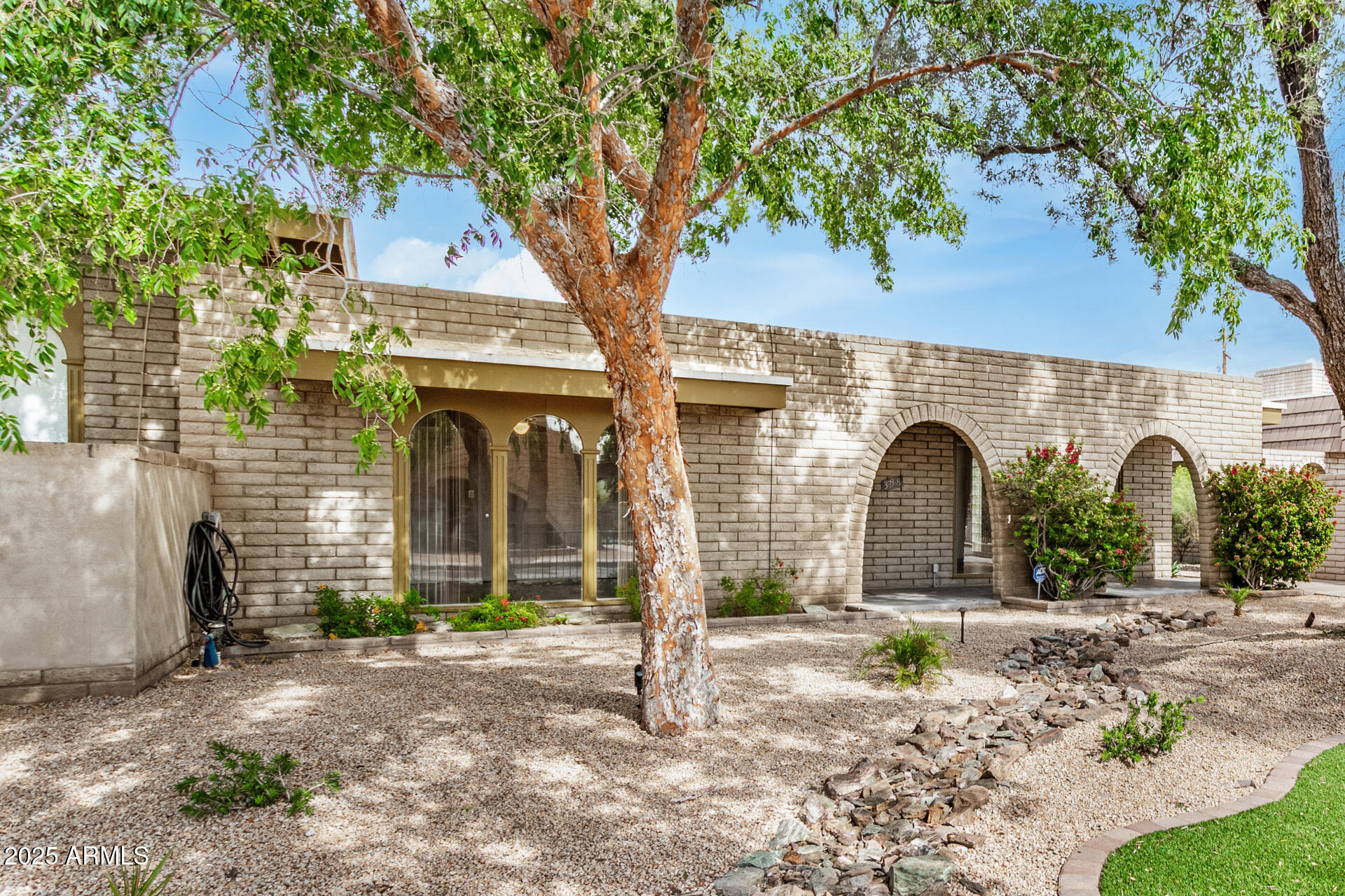 3738 East Montecito Avenue Phoenix, AZ 85018 - Photo 7 of 51 Exterior