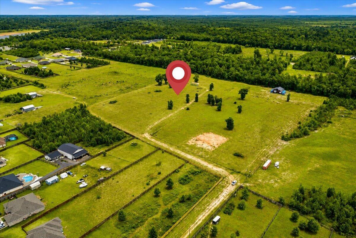 9780 Mistletoe Road Milton, FL 32570 - Photo 2 of 10