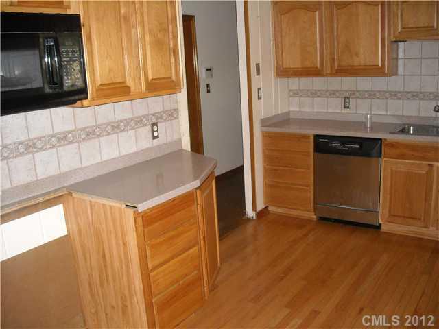 4343 Colebrook Road Charlotte, NC 28215 - Photo 3 of 8 Gallery Image 3