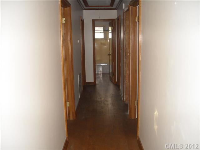 4343 Colebrook Road Charlotte, NC 28215 - Photo 6 of 8 Gallery Image 6