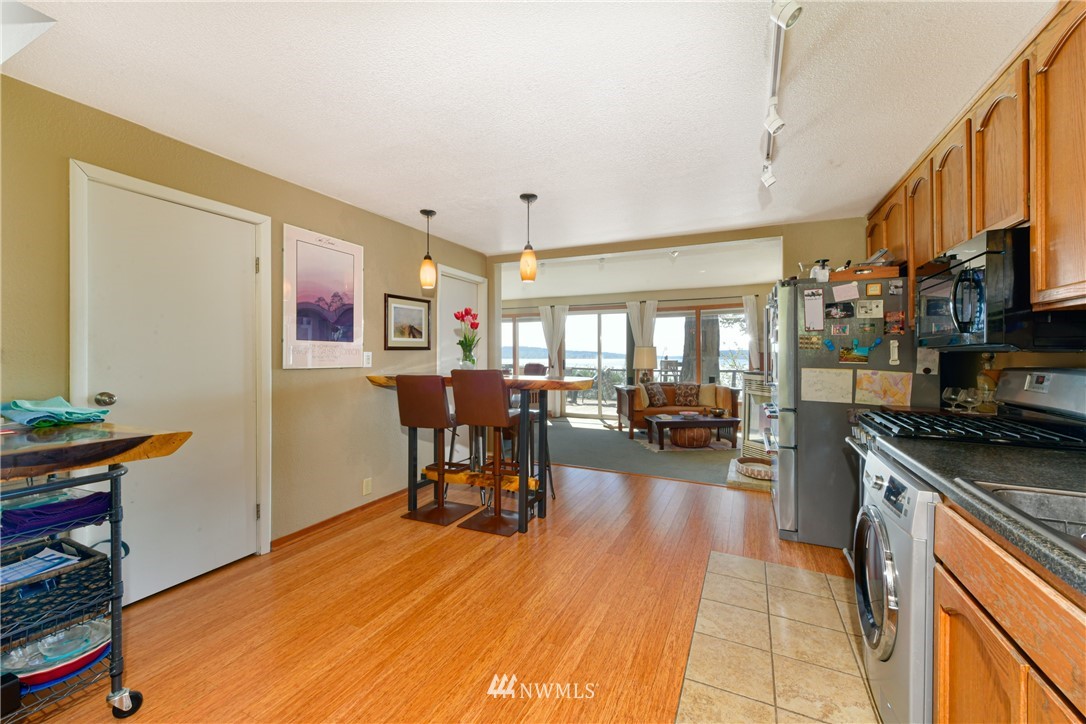 18328 Capet Zalsiluce Road La Conner, WA 98257 - Photo 11 of 40 Gallery Image 11