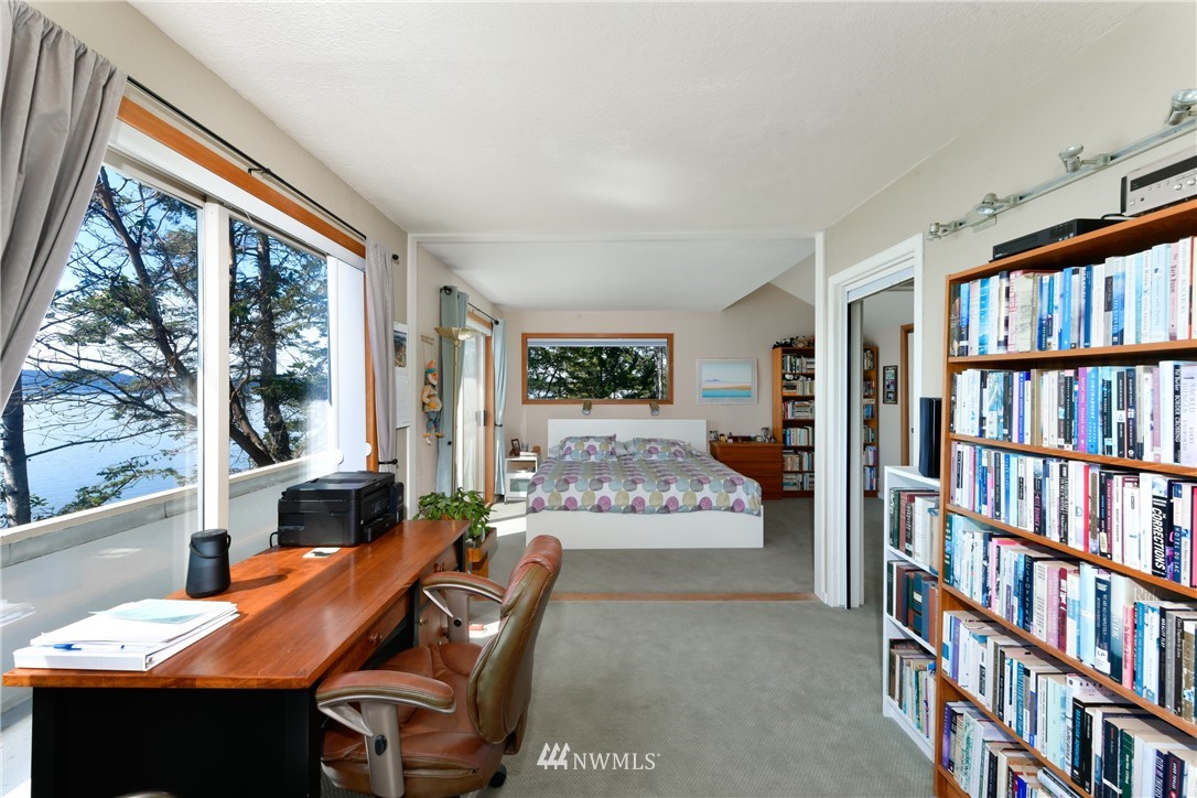 18328 Capet Zalsiluce Road La Conner, WA 98257 - Photo 12 of 40 Gallery Image 12
