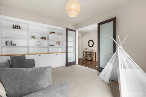 $1,325,000 | 1113 Gaines Avenue Southeast, North Bend, WA 98045