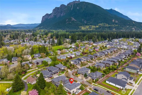 $1,325,000 | 1113 Gaines Avenue Southeast, North Bend, WA 98045