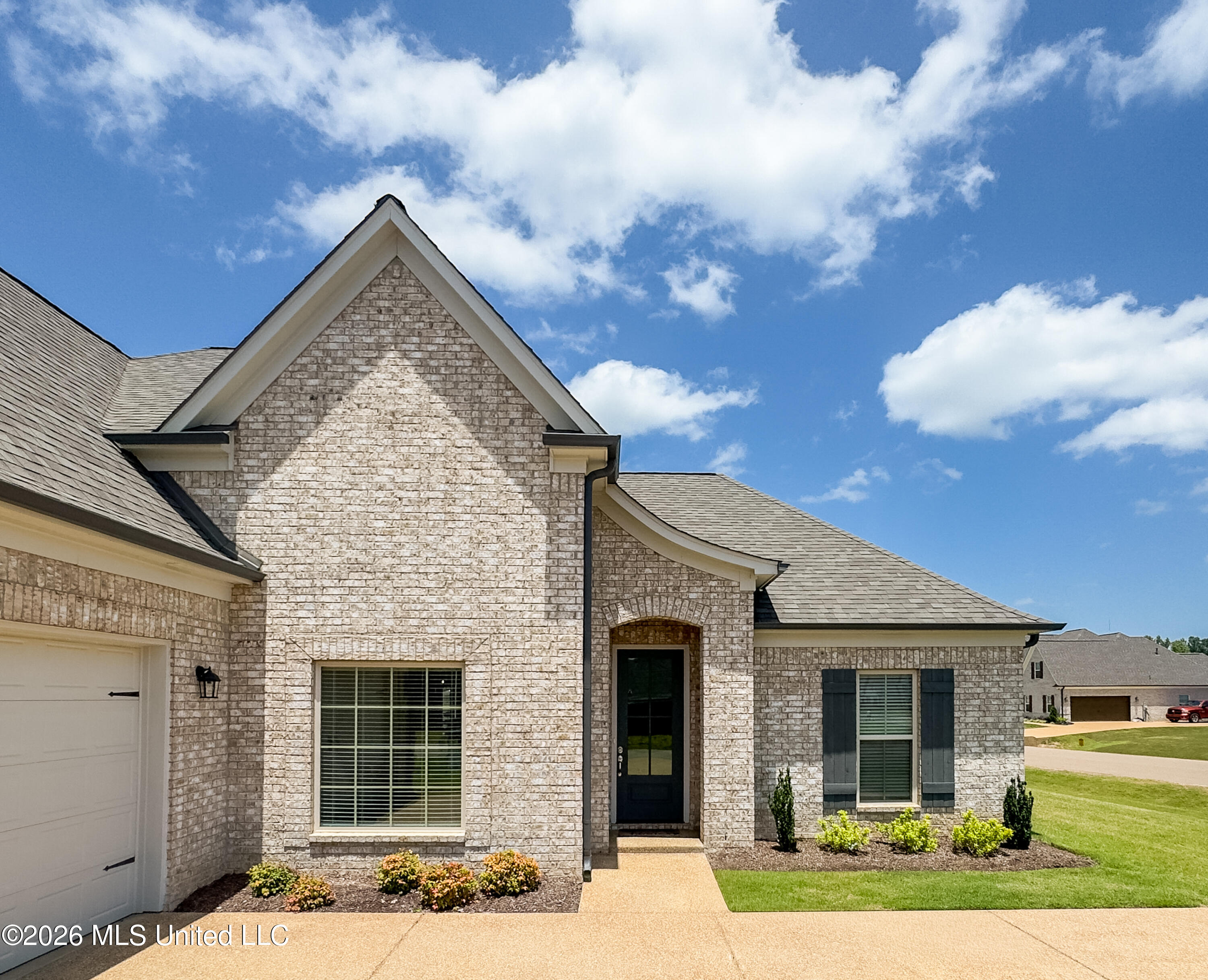 7722 Willow Way Hernando, MS 38632 - Photo 4 of 37 7722 Willow Way Exterior-3