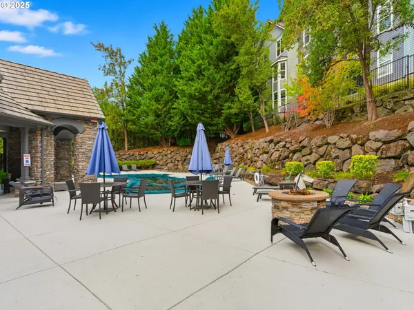 $390,000 | 640 Springtree Lane, West Linn, OR 97068