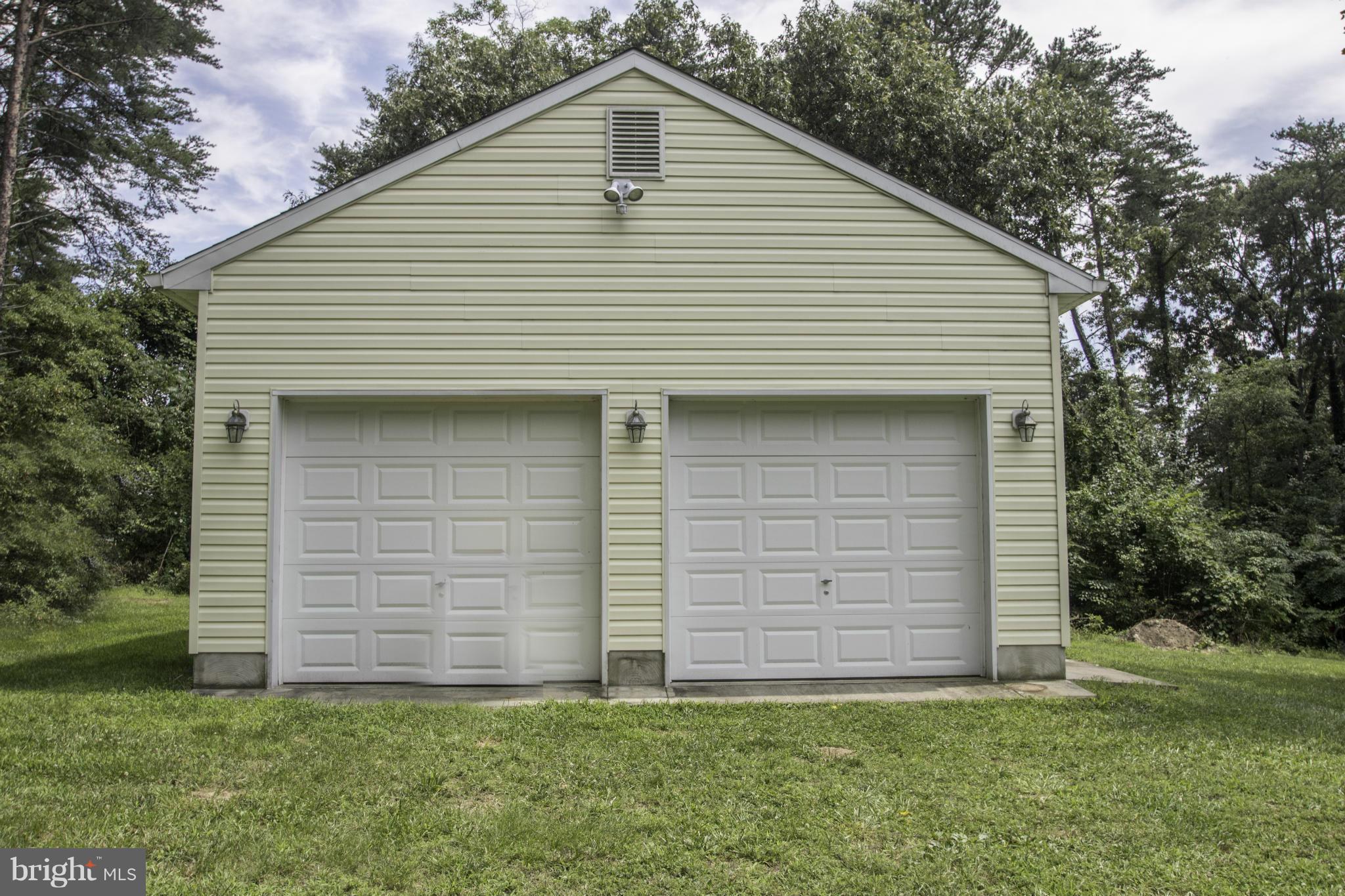 7801 Locust Wood Road Severn, MD 21144 - Photo 26 of 27 Exterior (Rear)