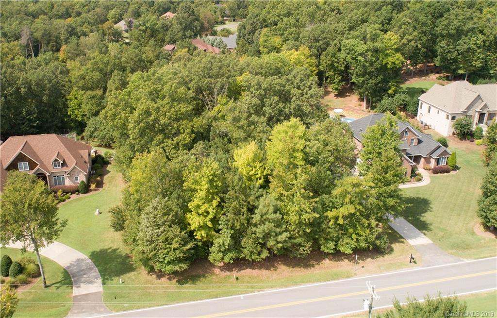 5653 Lake Wylie Road Clover, SC 29710 - Photo 4 of 14 Gallery Image 4