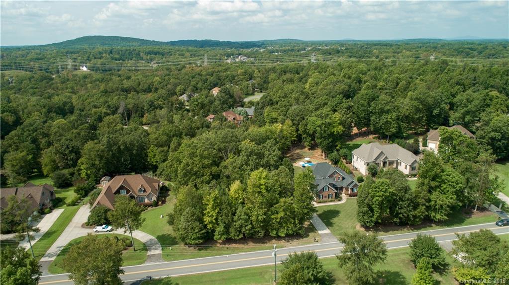 5653 Lake Wylie Road Clover, SC 29710 - Photo 8 of 14 Gallery Image 8