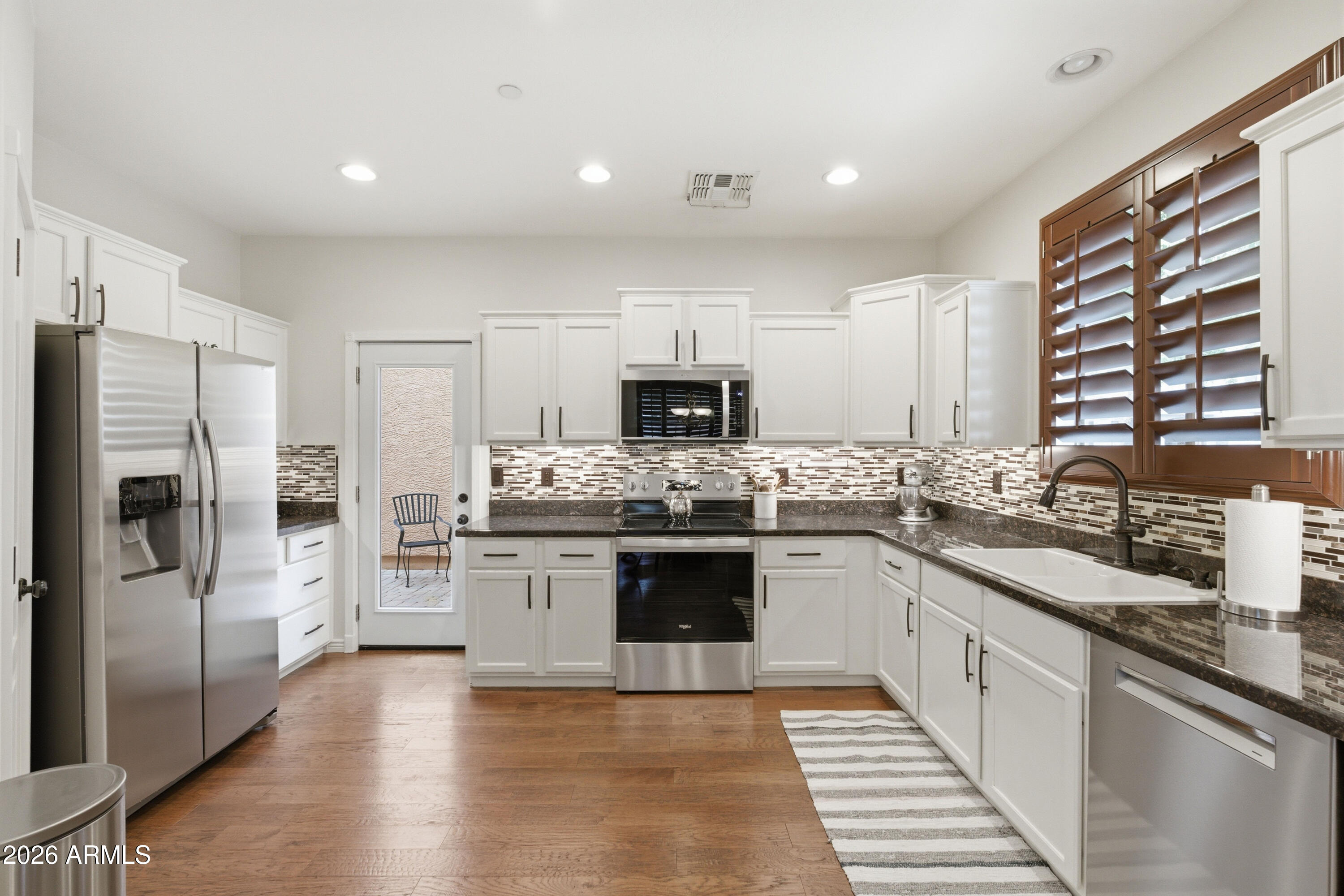 3927 South Rim Road Gilbert, AZ 85297 - Photo 4 of 45 2f kitchen