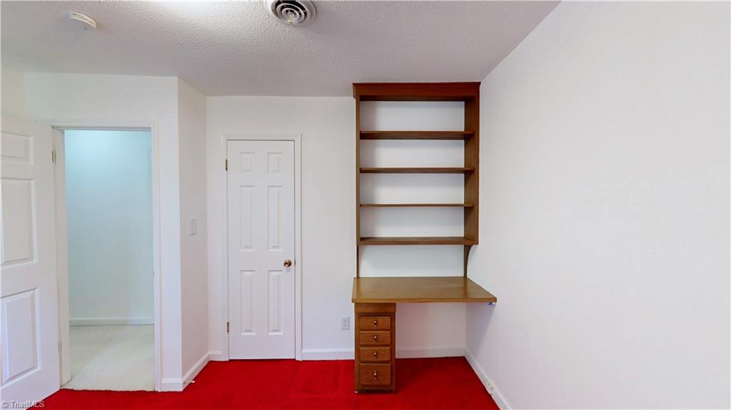 1711 Scarborough Road High Point, NC 27265 - Photo 22 of 33