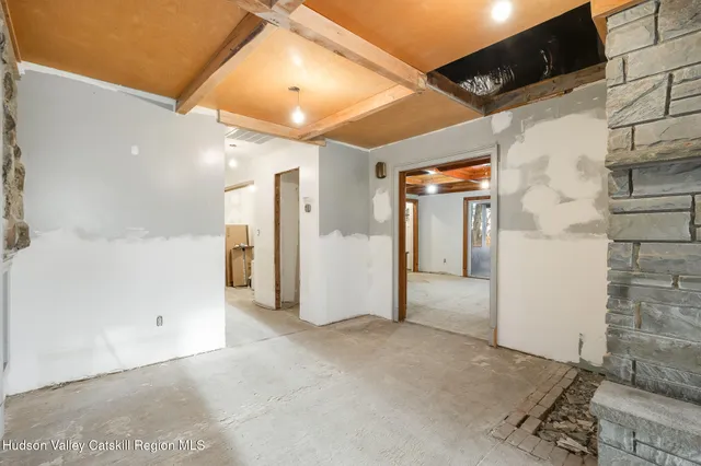 en empty room with windows