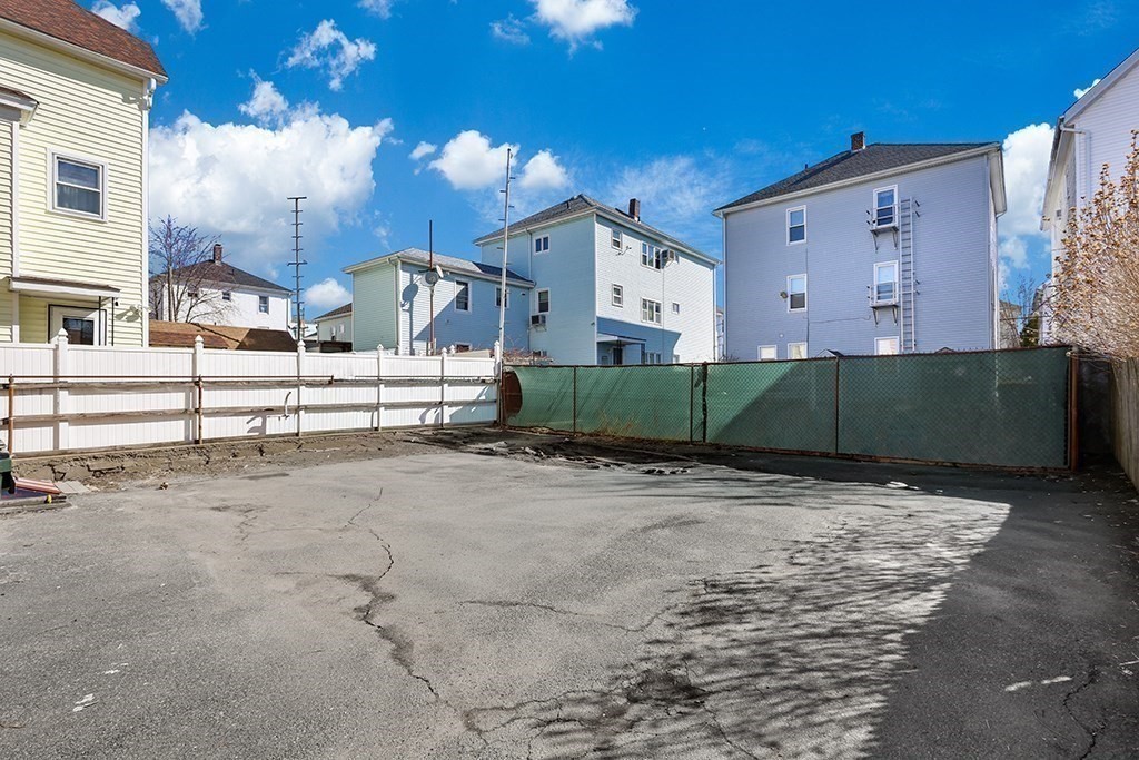 90 Quequechan Street Fall River, MA 02723 - Photo 3 of 41