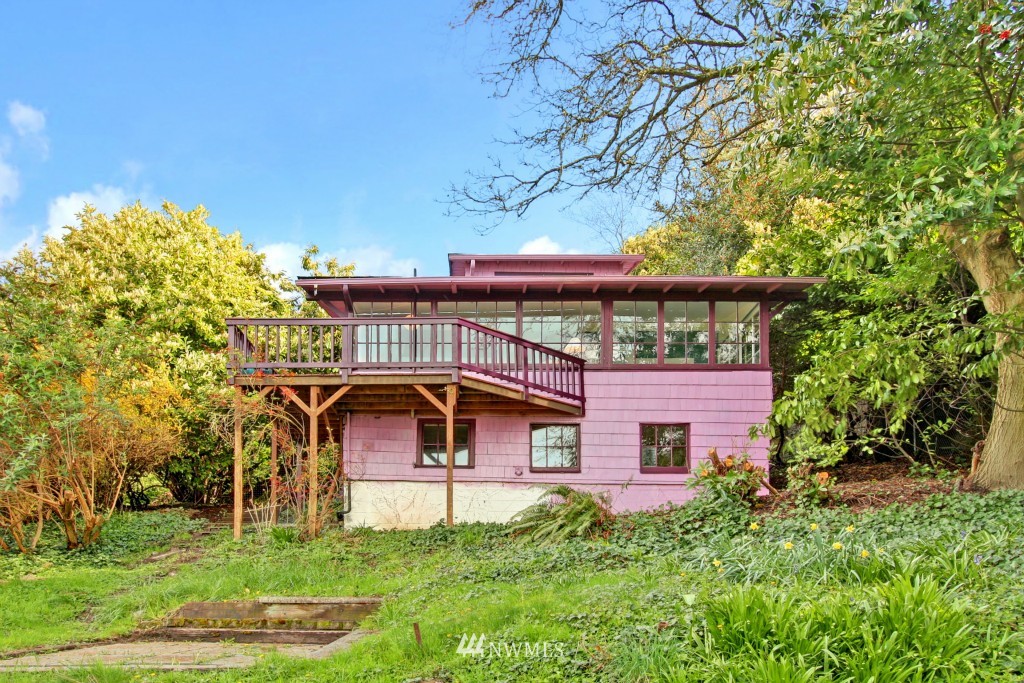 5205 Southwest Jacobsen Road Seattle, WA 98116 - Photo 15 of 17 Gallery Image 15