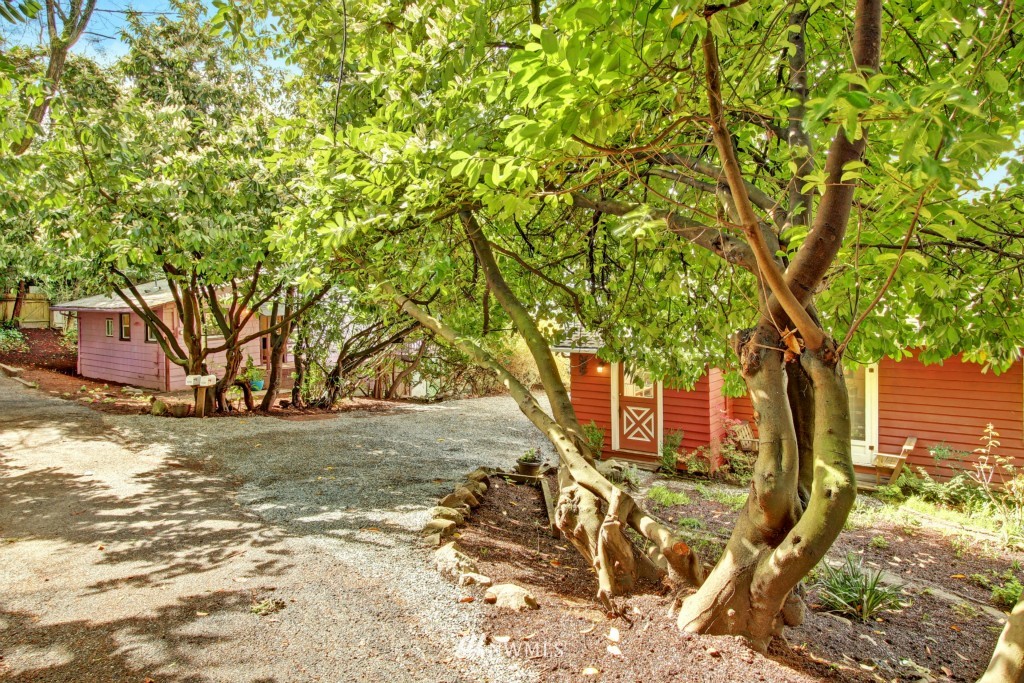 5205 Southwest Jacobsen Road Seattle, WA 98116 - Photo 17 of 17 Gallery Image 17