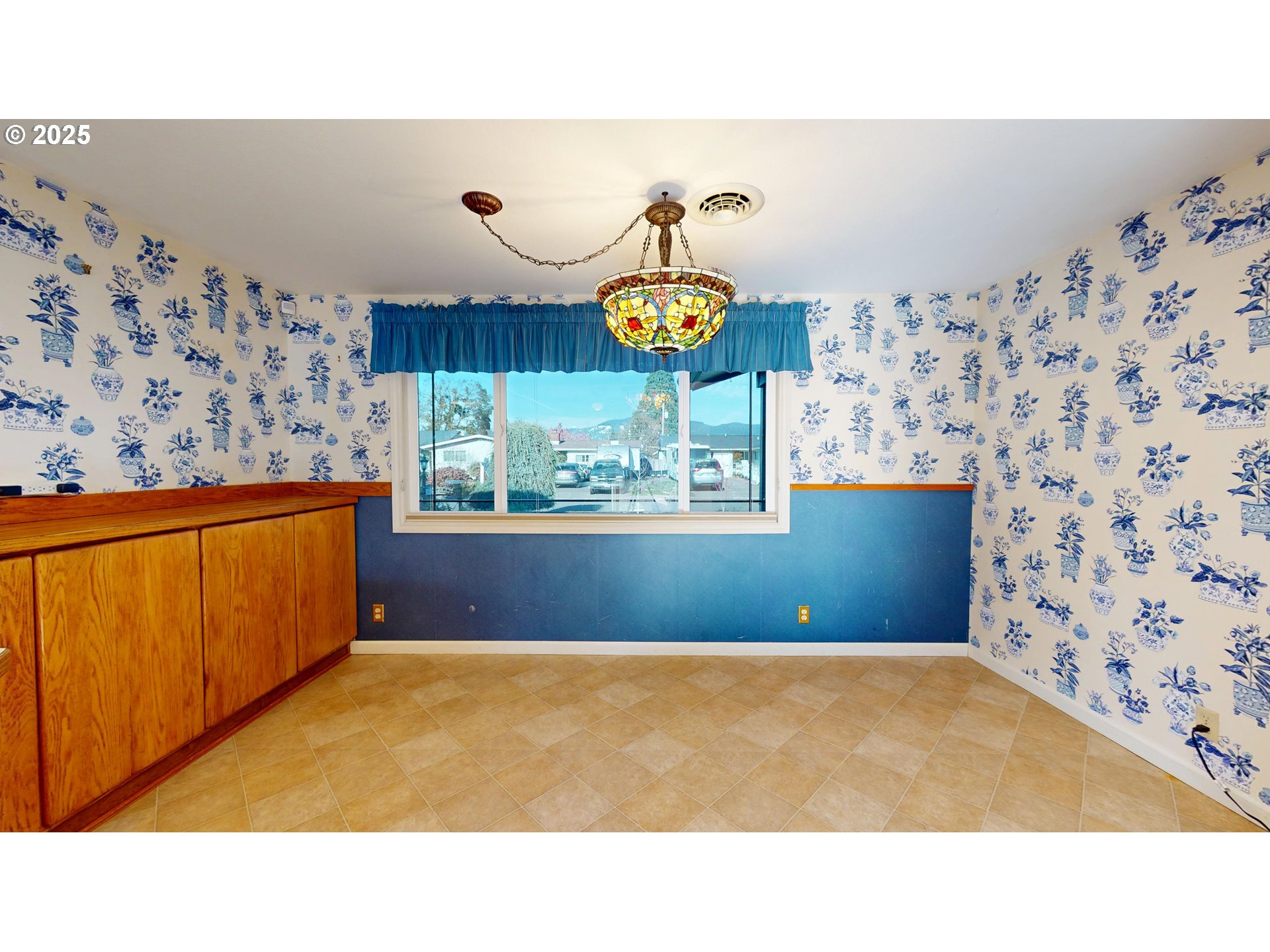 1671 T Street Springfield, OR 97477 - Photo 5 of 42