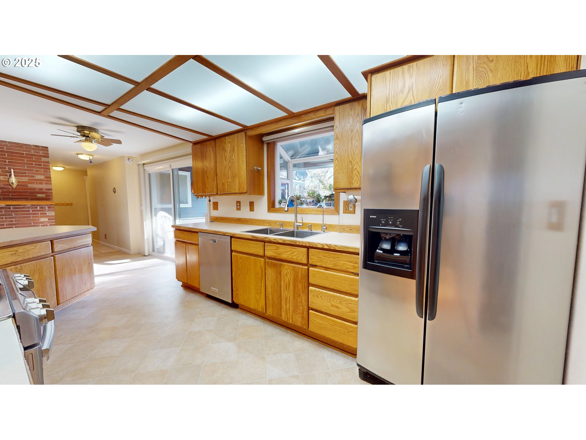 1671 T Street Springfield, OR 97477 - Photo 9 of 42