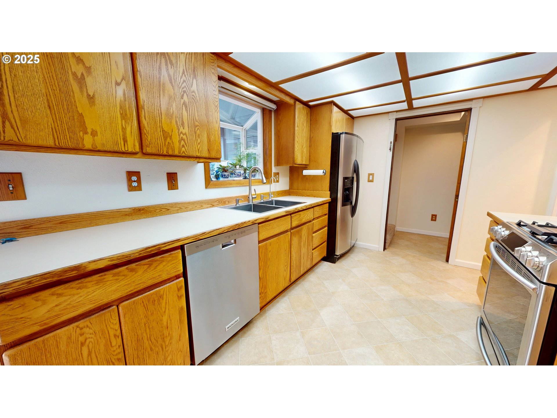 1671 T Street Springfield, OR 97477 - Photo 10 of 42