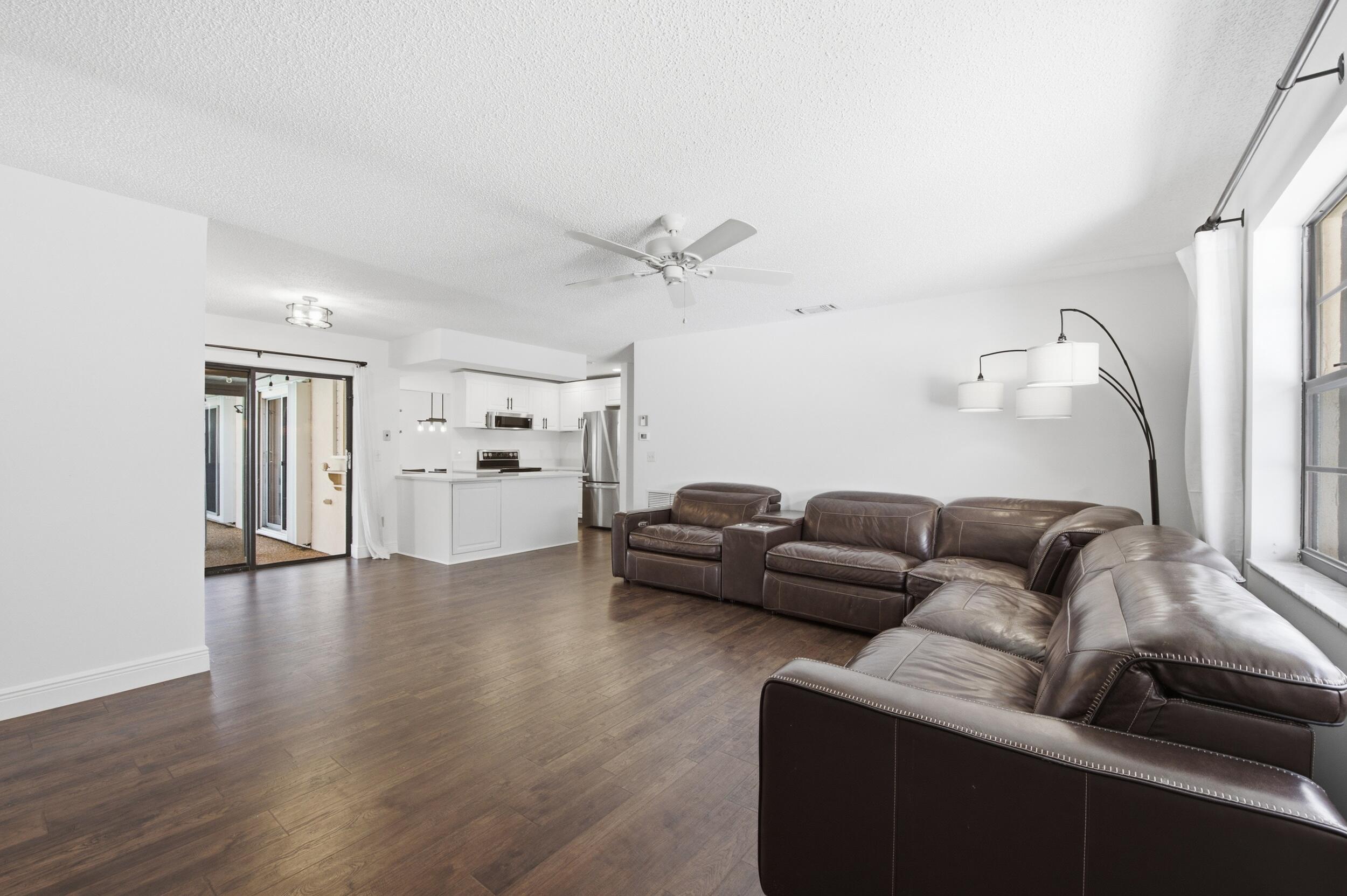 23083 Southwest 54th Avenue Boca Raton, FL 33433 - Photo 20 of 41 Living room