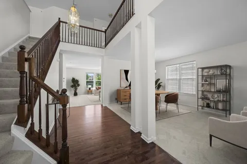 $639,900 | 6065 Irene Drive, Hoffman Estates, IL 60192