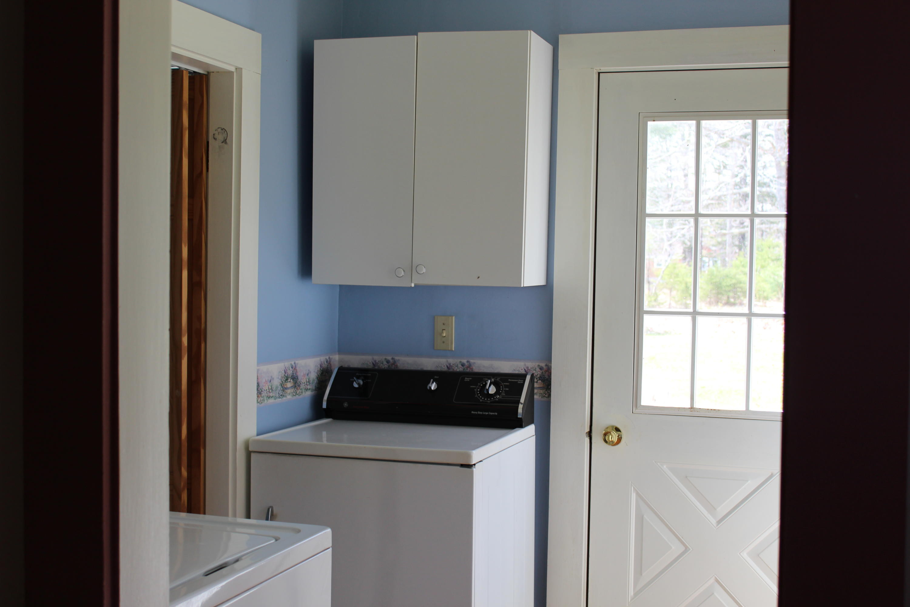 523 Southern Bay Road Penobscot, ME 04476 - Photo 15 of 27 Laundry