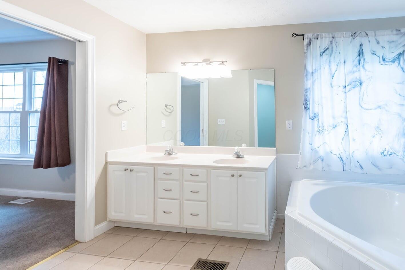 7909 Ct Ridge Fairborn, OH 45324 - Photo 20 of 25 DSC_6483