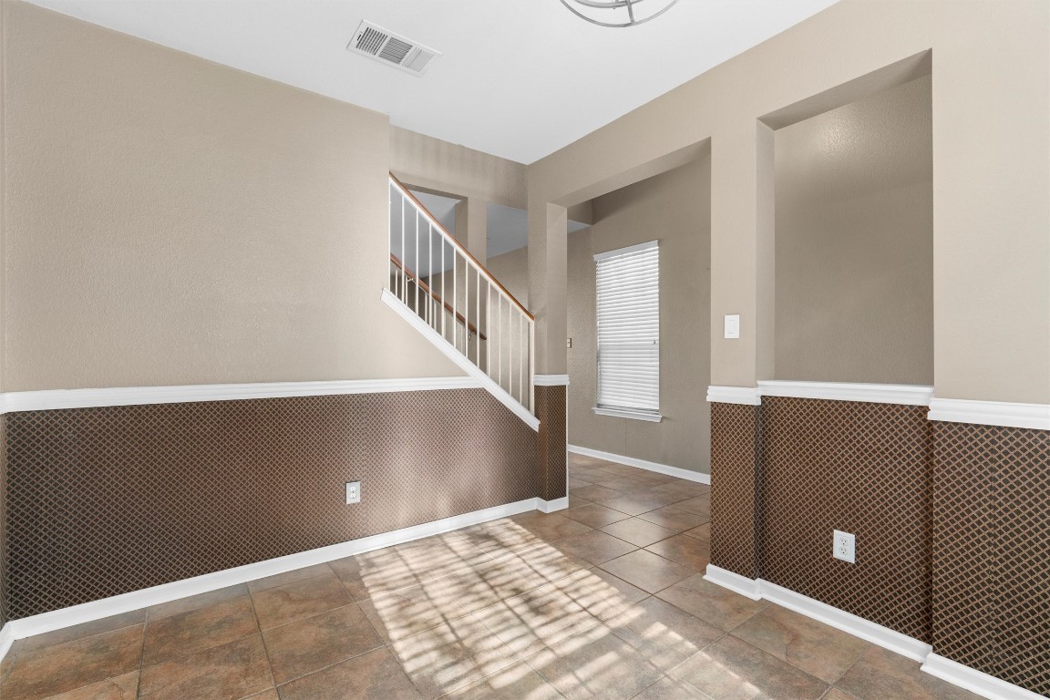 2012 Huxley Lane Round Rock, TX 78664 - Photo 4 of 28