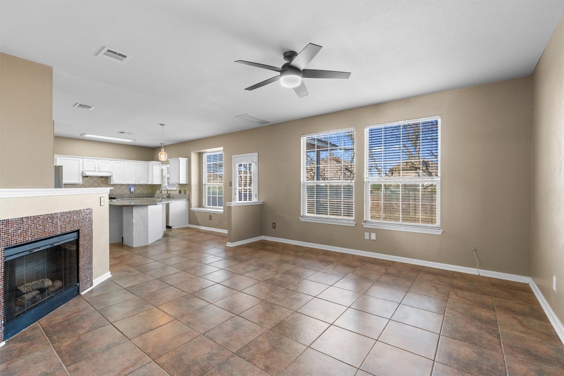 2012 Huxley Lane Round Rock, TX 78664 - Photo 5 of 28