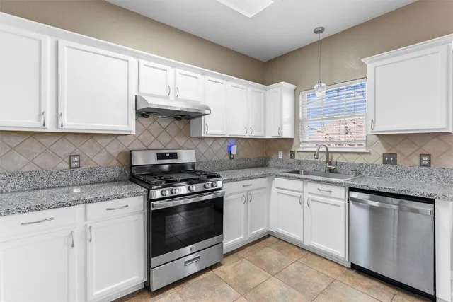 $1,980 | 2012 Huxley Lane, Round Rock, TX 78664