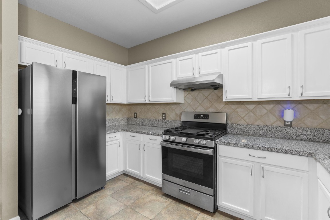 2012 Huxley Lane Round Rock, TX 78664 - Photo 10 of 28