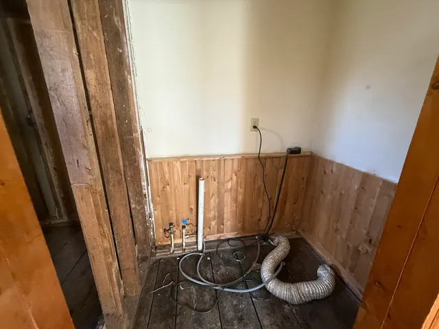 $79,900 | 15 Lagrange Road, Howland, ME 04448