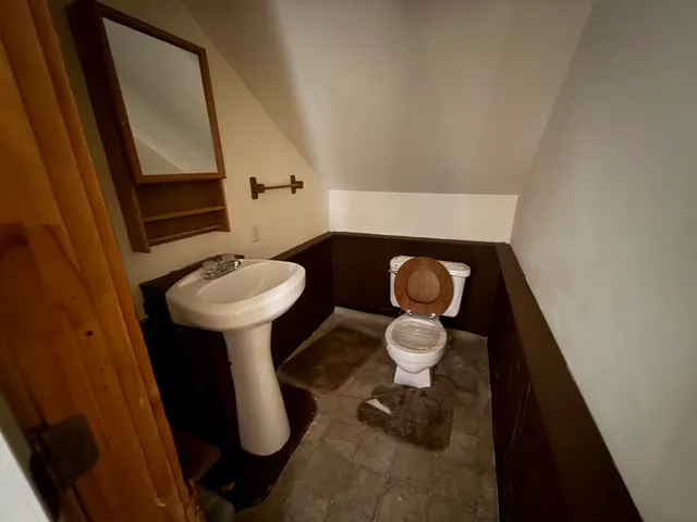 $79,900 | 15 Lagrange Road, Howland, ME 04448