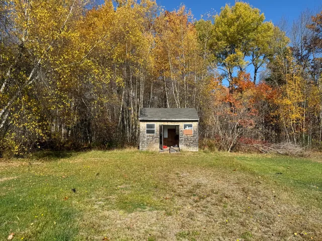 $79,900 | 15 Lagrange Road, Howland, ME 04448