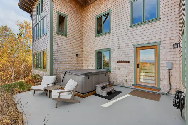 $999,900 | 42 Moose Hollow Lane, Brownfield, ME 04010