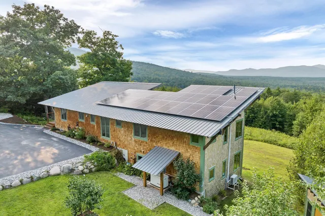 $999,900 | 42 Moose Hollow Lane, Brownfield, ME 04010