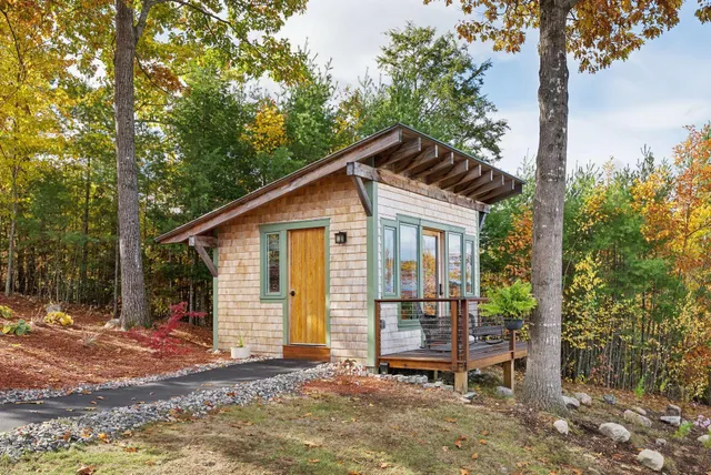 $999,900 | 42 Moose Hollow Lane, Brownfield, ME 04010