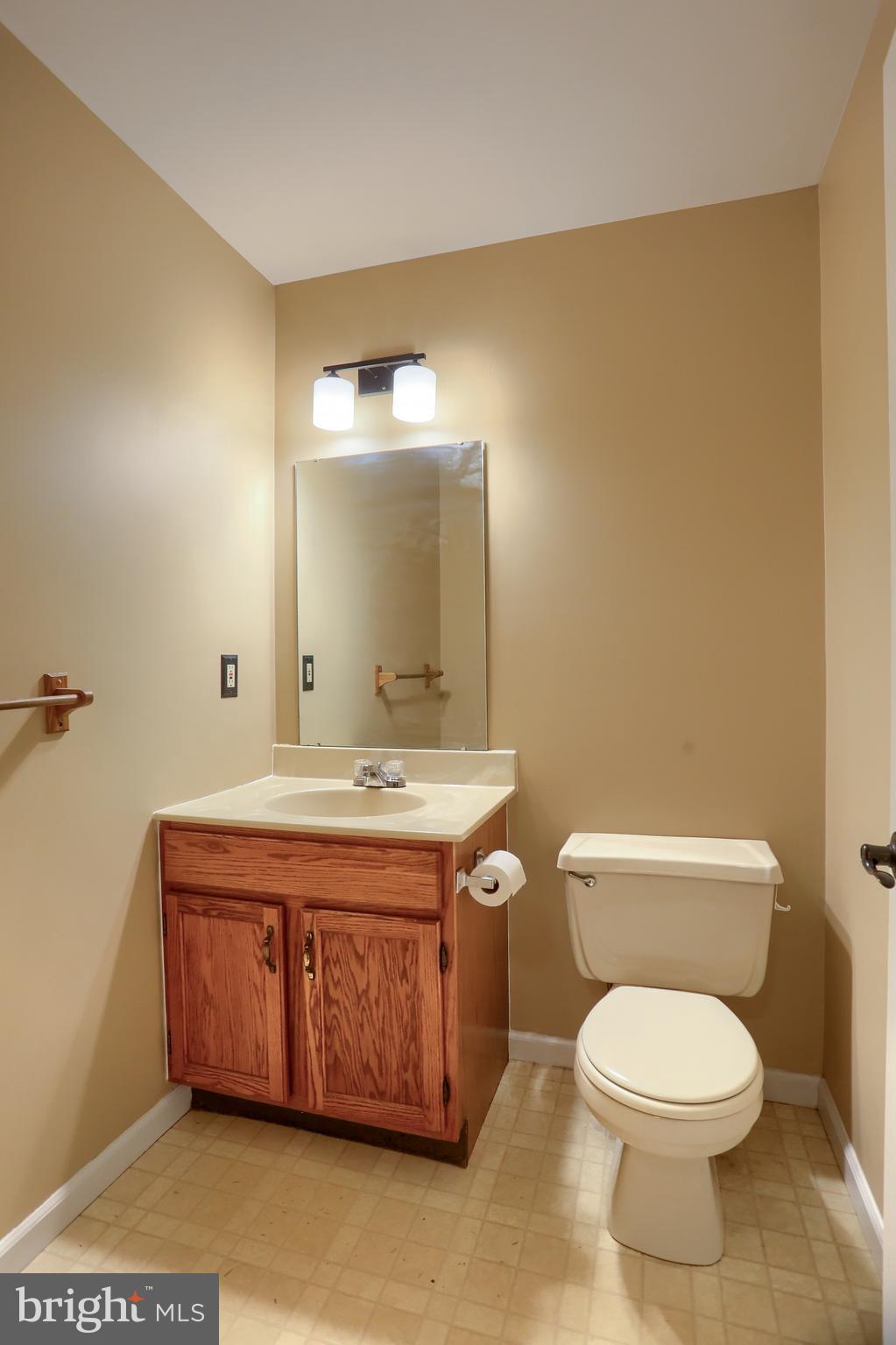 2 Brian Drive Lititz, PA 17543 - Photo 14 of 29