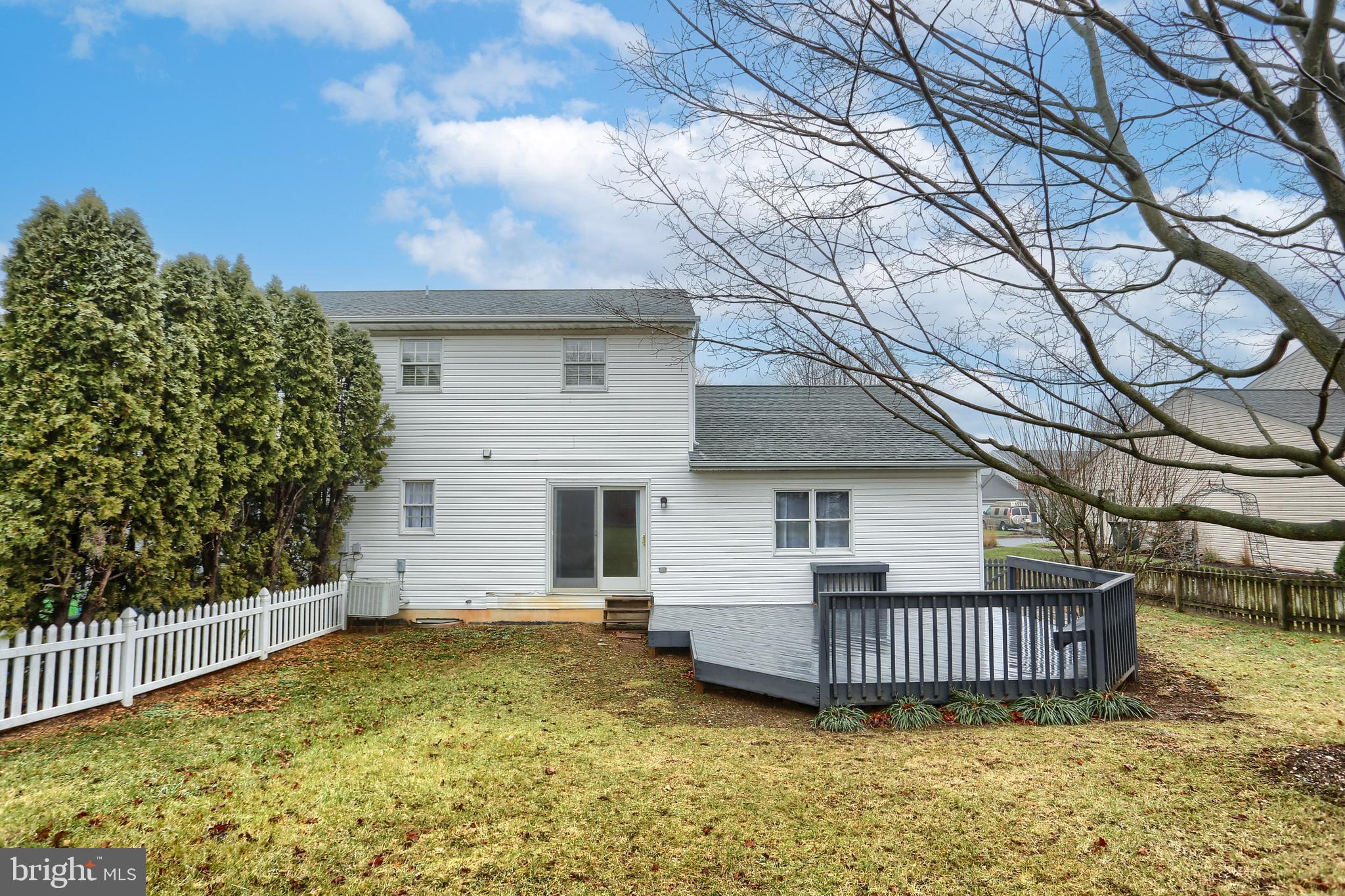 2 Brian Drive Lititz, PA 17543 - Photo 3 of 29
