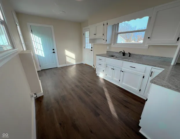 $147,700 | 1300 South K Street, Elwood, IN 46036