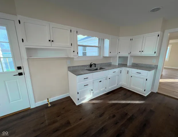 $147,700 | 1300 South K Street, Elwood, IN 46036