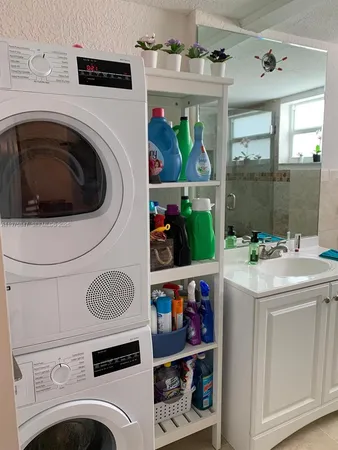 $2,300 | 329 Southeast 3rd Street, Unit 305S, Hallandale Beach, FL 33009